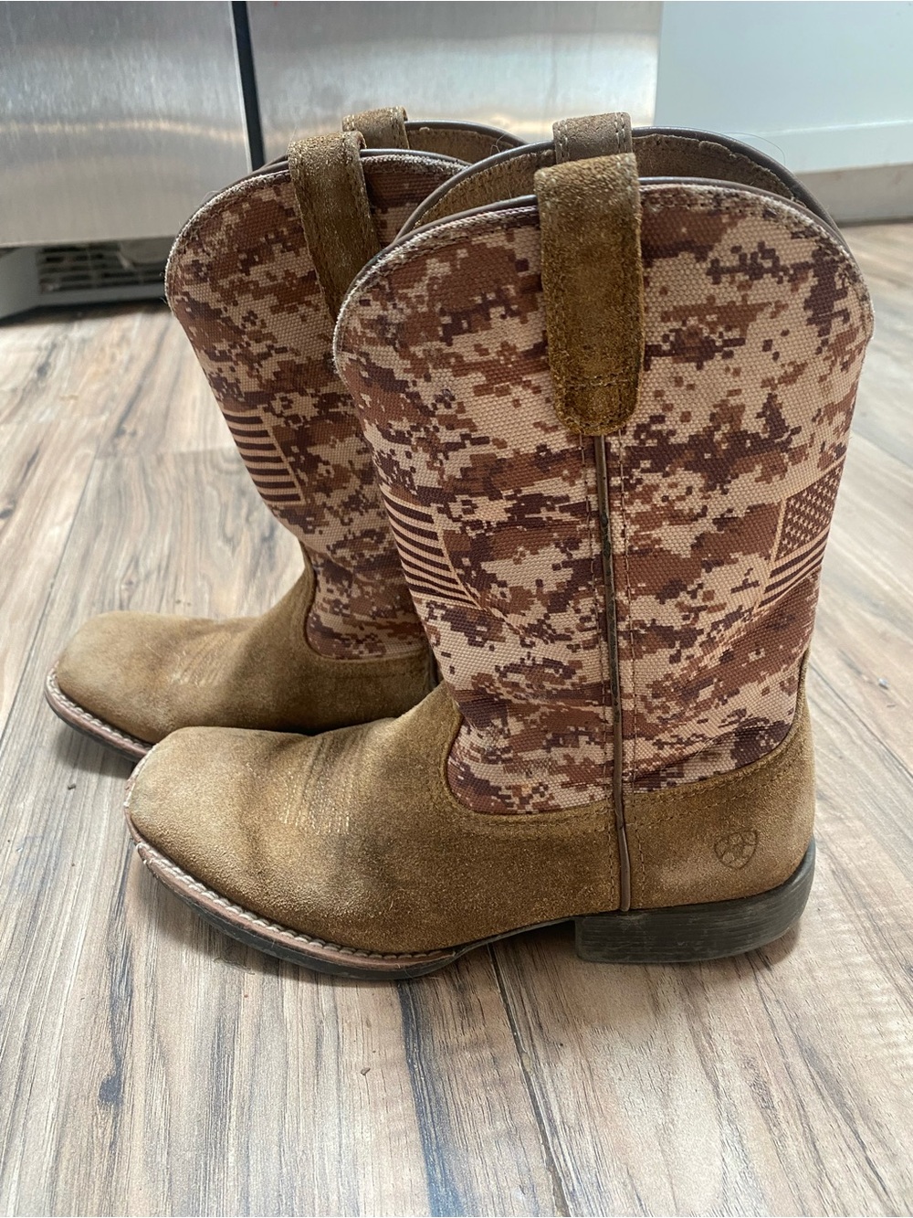 Ariat Youth Cowboy Boots – Size 3 – Camo/American Flag